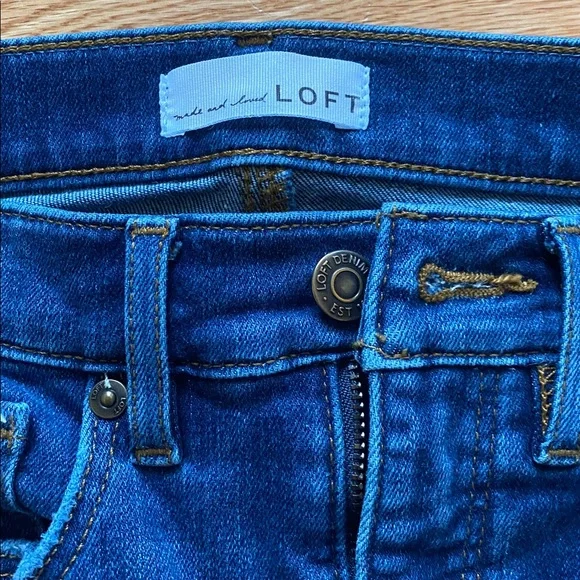 LOFT The Kick Crop jeans. - Picture 2 of 8